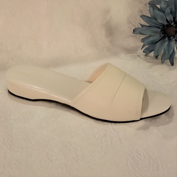 daniel green bedroom shoes